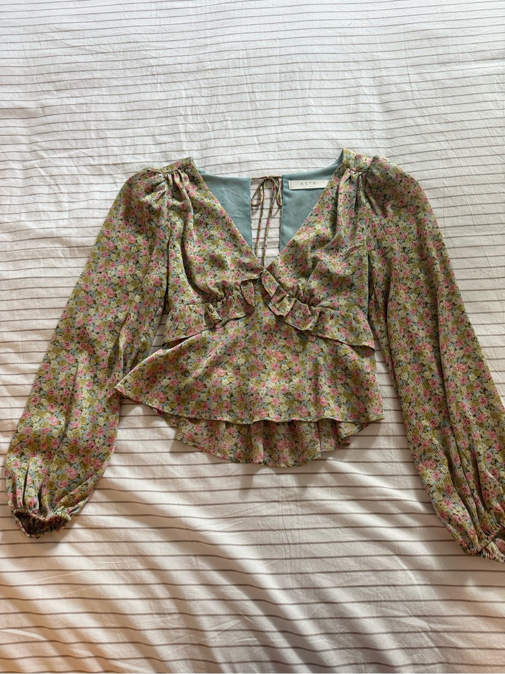 Astr Green Floral Ruffle Peplum V-Neck Blouse